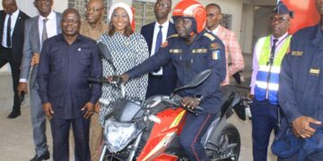 Abobo: Kandia offre des motos à la caserne des sapeurs pompiers militaires d&rsquo;Anonkoua