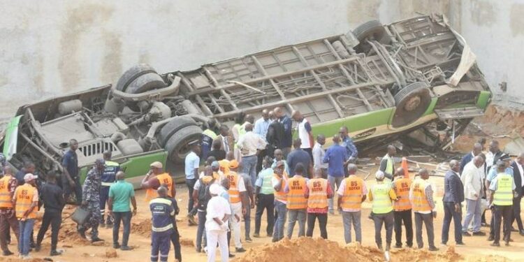Chute d’un Bus dans un ravin à Abidjan: Ce qui s’est réellement passé, 1 mort et 25 blessés