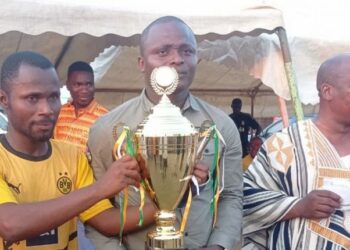 2 Plateaux les Oliviers : La jeunesse renforce les liens de fraternité à travers un tournoi de football.