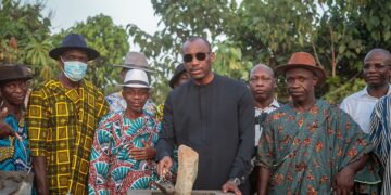 Haut -Sassandra/Éducation:  le ministre Mamadou Touré Pose la première pierre d&rsquo;une école à Zépréguhé