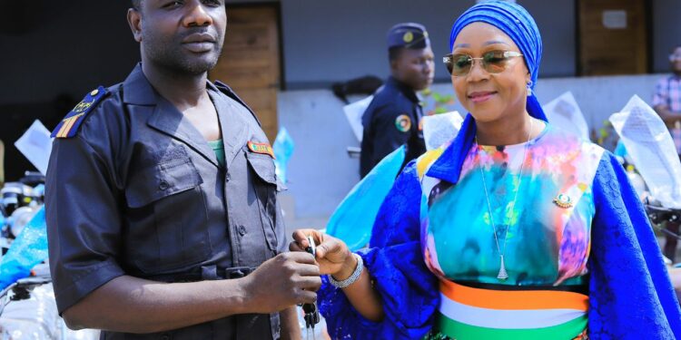 Anyama: Des véhicules et de motos offerts au personnel pour un service de qualité