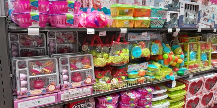 (Enquête express): Abidjan/Noël 2024: Les jouets inondent les grandes surfaces