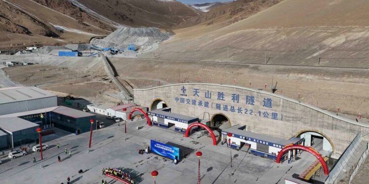 Chine : Les travaux du plus long tunnel autoroutier au monde sont achevés