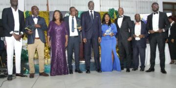 Awards des mouvements associatifs du PDCI : Tidjane Thiam invite ses militants à ne pas céder à la peur