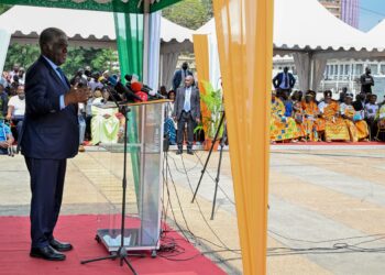 Devant les chefs Atchan et Attié, Mambé donne une grande leçon à l&rsquo;opposition:  «La politique, ce n&rsquo;est pas une somme de bavardage, ni aller se faire voir dans les villages»