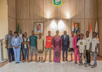 Trafic humain : La sénatrice Chantal Fanny apporte son soutien au rapatriement des Ivoiriens piégés au Nigeria.