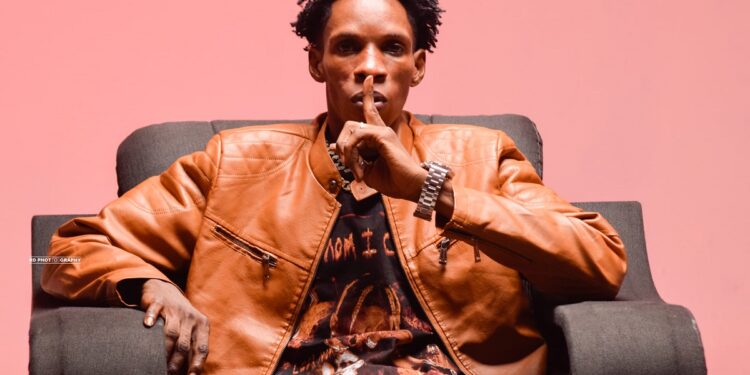 Côte d’Ivoire : l’artiste manadja confirmé fait un grave accident sur l’autoroute du nord