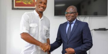 Université Félix Houphouet Boigny: Didier Drogba chez prof Ballo Zié 