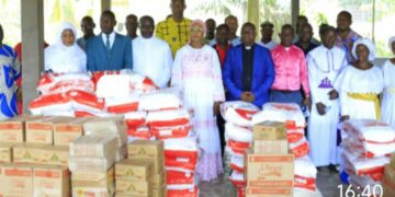 Anyama-Carême 2025: Fatim Bamba offre des vivres à la communauté chrétienne