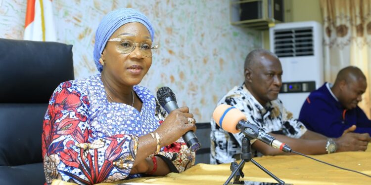 Coupures d’électricité et pénurie d’eau à Anyama : Fatim Bamba, l’ONEP et la CIE rassurent les populations