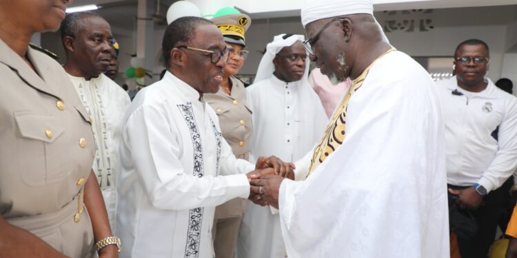 Grand Bassam : fête de l’aid el fitr: Le président Aka Aouele a communié avec la communauté musulmane