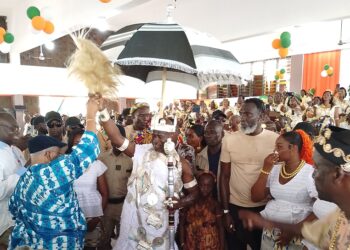 Abobo-Baoulé : Suite à l&rsquo;arrêté de report d&rsquo;intronisation, la population rend hommage à Akré Marc Nandjui
