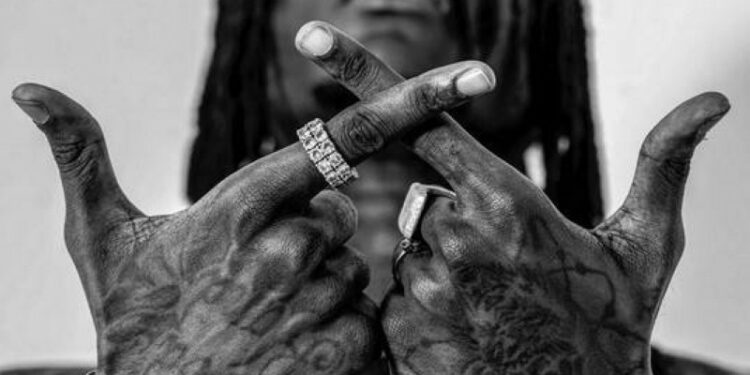 People: Life TV suspend temporairement toute collaboration avec l’artiste Himra