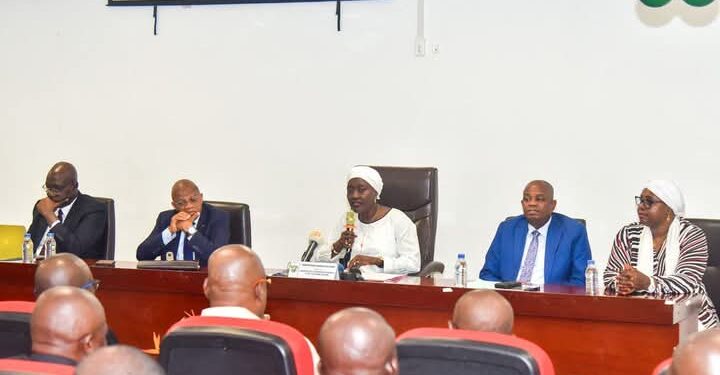 Grève annoncée des enseignants : Mariatou Koné invite les enseignants à prioriser le droit à l’éducation.