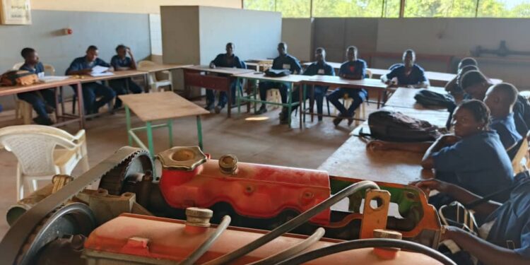 Grève des syndicats de l’ISMENA-ETFPA: Les cours se déroulent normalement dans les lycées techniques et professionnels