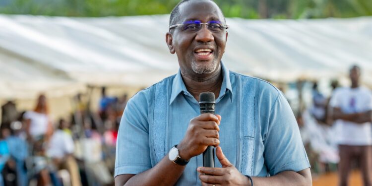 Yakro/Paquinou à Subiakro : le Ministre Diarrassouba appelle les populations à renforcer la cohésion.