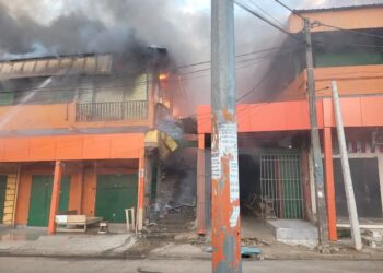 Adjamé : un incendie ravage des magasins sur le boulevard Nangui Abrogoua