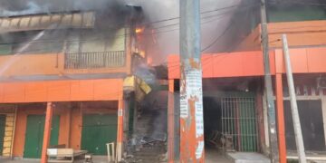 Adjamé : un incendie ravage des magasins sur le boulevard Nangui Abrogoua