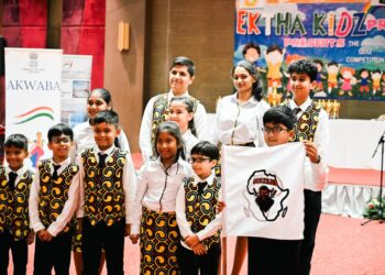 Concours annuel de génie en herbe (Annual quiz compétition) Les tous petits de la communauté Ektha s’affrontent dans la convivialité