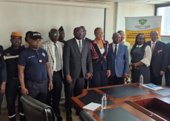 Civ/Futur Guide national de la sécurité touristique: 30 experts réfléchissent sur le contenu