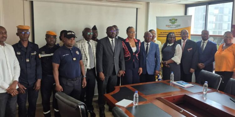 Civ/Futur Guide national de la sécurité touristique: 30 experts réfléchissent sur le contenu