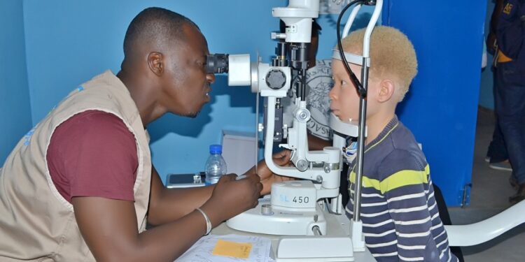 Côte d’Ivoire/ Albivoire : un projet sanitaire aux petits soins des albinos