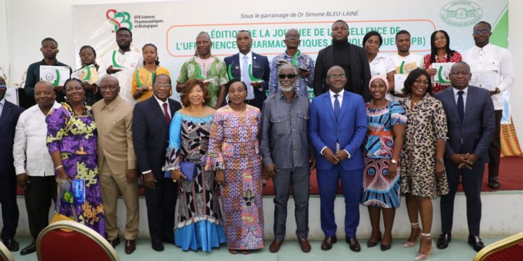 Pharmacie/7e édition de la journée de l’excellence de l’UFR SPB: 17 prix décernés aux meilleurs