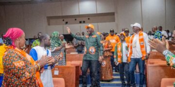 2eme Congrès ordinaire du RHDP : Le District de Yamoussoukro mobilise 3 000 militants en direction d&rsquo;Abidjan