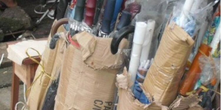 (Enquête Express) Saison des pluies: Ces petits jobs qui fleurissent à Abidjan