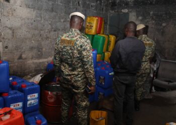 Abidjan: Un atelier clandestin de reconditionnement de lubrifiants démantelé à Abobo