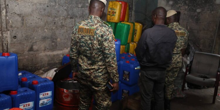 Abidjan: Un atelier clandestin de reconditionnement de lubrifiants démantelé à Abobo
