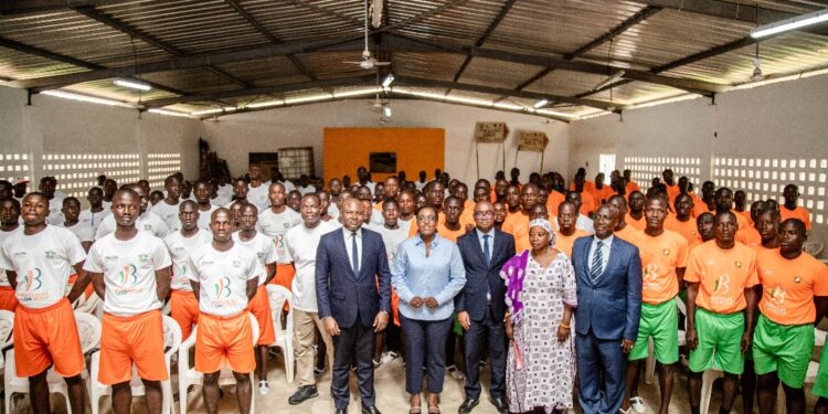 Service civique : Une délégation  canadienne visite le Centre de Bimbresso