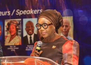 Symposium International du Royaume à Yakro: Fatima Bamba invite à prier pour une paix durable en Côte d&rsquo;Ivoire