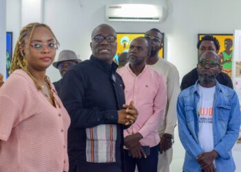 L’artiste-peintre ivoirien Jacobleu partage son parcours et ses conseils à la jeune génération