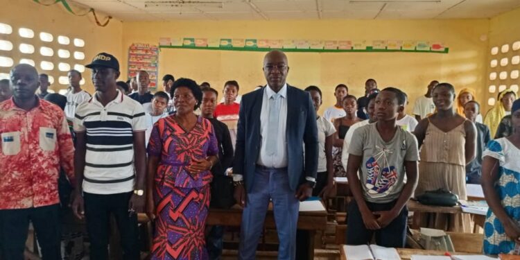 Yakro/Cours de vacances Souleymane Diarrassouba: Les élèves de 3e et de Tle retournent en classe