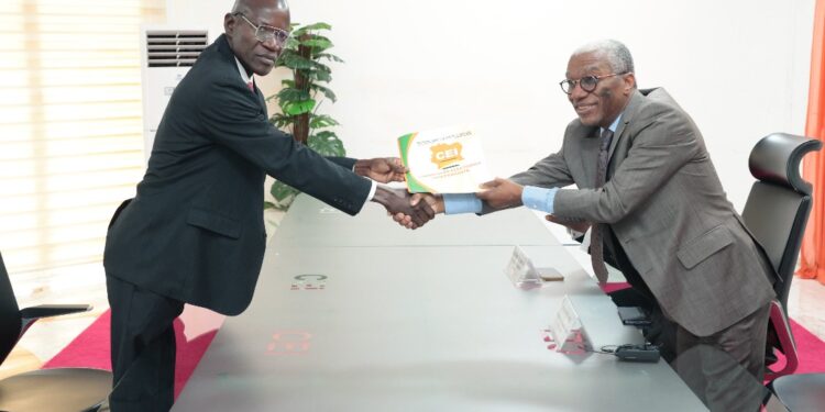 Dépôt de candidature à la Présidentielle 2025 : Mohamed Kouakou N’da, 1er candidat à défier Ouattara.