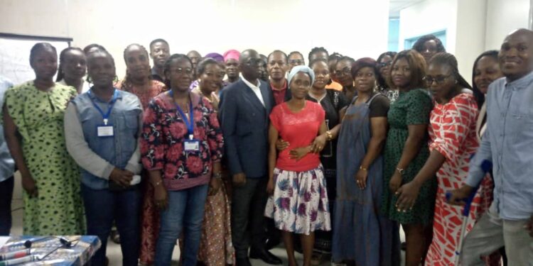 Côte d’Ivoire : Le personnel du CHU de Cocody formé sur l’accueil et la communication hospitalière