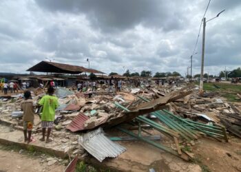 Déguerpissement de la gare routière de Tiassalé: Alpha Sanogo essuie les larmes des victimes