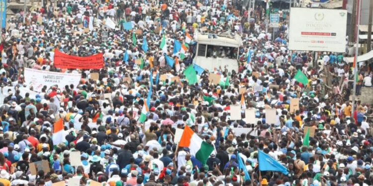 (Analyse) Marche de l’opposition : Ouattara plus tolérant que Gbagbo…