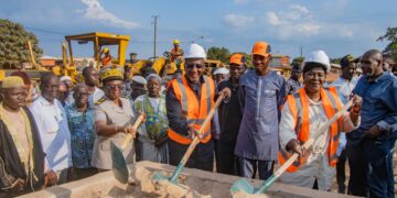 Yamoussoukro / Reprofilage lourd des rues de Kokrenou :Souleymane Diarrassouba lance les travaux