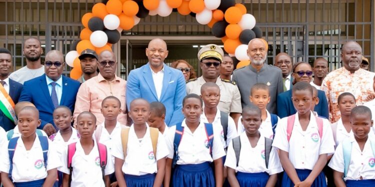 Yamoussoukro : Jeunesse et leadership/Le Maire KKP offre une médiathèque pour former la jeunesse aux défis du futur