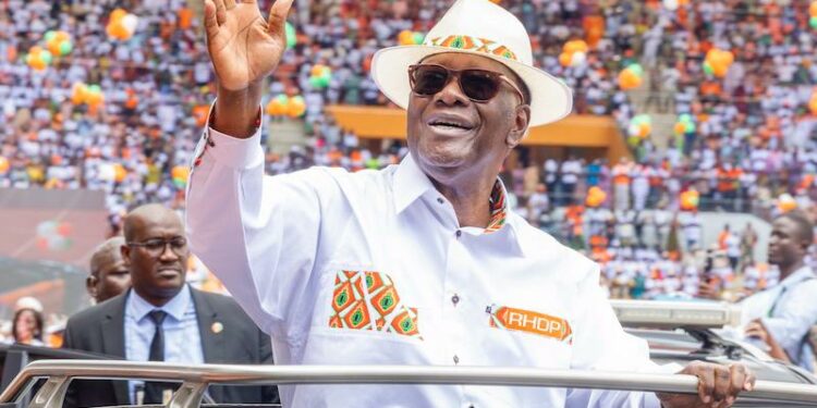 Campagne présidentielle 2025 : Le Président Ouattara Communie avec les populations au Stade FHB