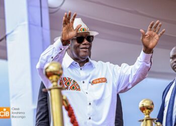 Présidentielle 2025/Alassane Ouattara face à la presse : « Je souhaite que l’élection se déroule bien et que le meilleur gagne »