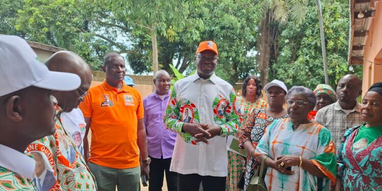 Victoire d’ADO à la présidentielle : Emmanuel Ahoutou et Alpha Sanogo mobilisent les villages de Tiassalé