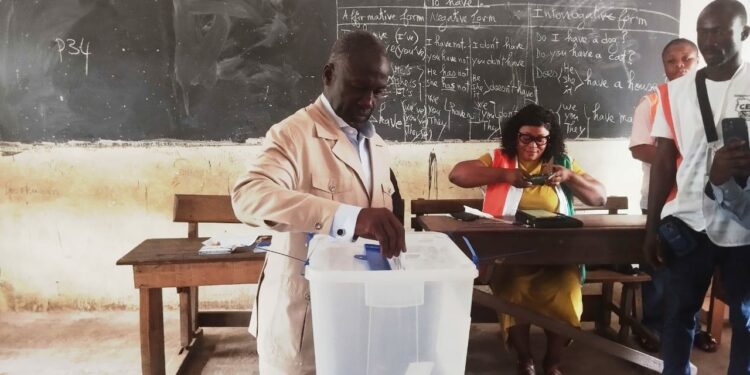 Présidentielle 2025/Bictogo après son vote à Andokoi  « Je souhaite que l’expression se fasse dans les urnes »