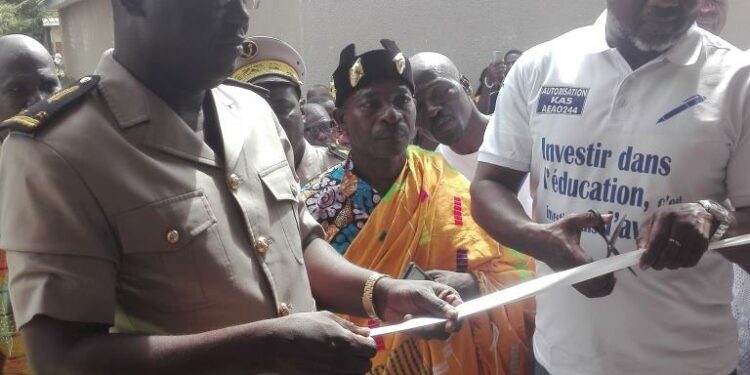 Pangbankouamékro/ Un exploitant minier fait don d’un bâtiment de trois classes