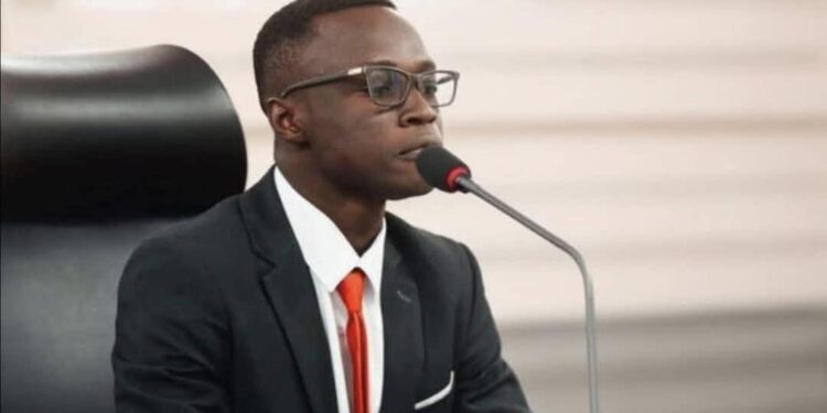 Affaire « guignol politique » Jean François Kouassi recadre une chroniqueuse.