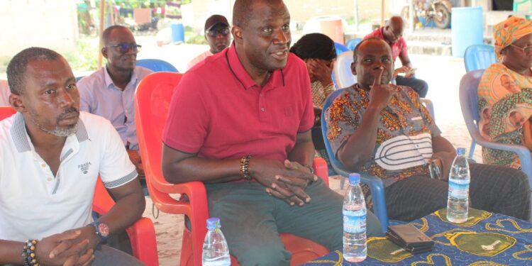 Législatives 2025: Alpha Sanogo reçoit les bénédictions des villages d’Akoudjé et Ahua