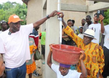 Tiassalé/Ahuekro: Alpha Sanogo étanche la soif des populations