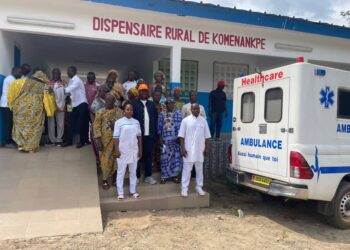 Tiassalé: Alpha Sanogo offre une ambulance et une fontaine d’eau potable à Komenankpé.